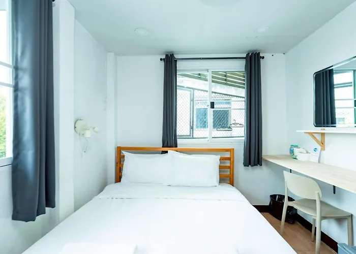 Go The Giant Swing -โกอินน์ เสาชิงช้า Apartment